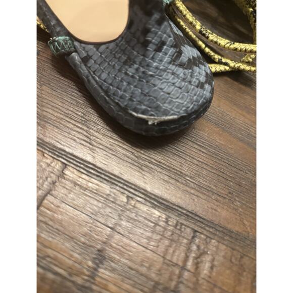 Steve Madden Snakeskin Ankle Strap Square Toe Kitten Heel Sandals 8.5 - Picture 10 of 10